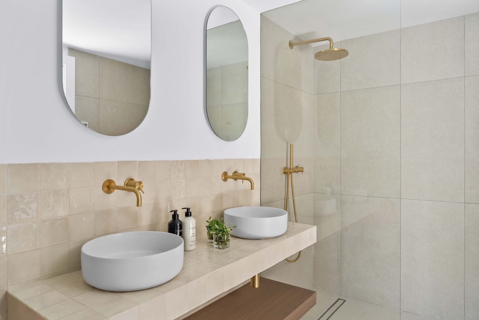 3 sypialnia Dom na sprzedaż w Nueva Andalucia z basenem - 1 495 000 € (Ref: 9159337)