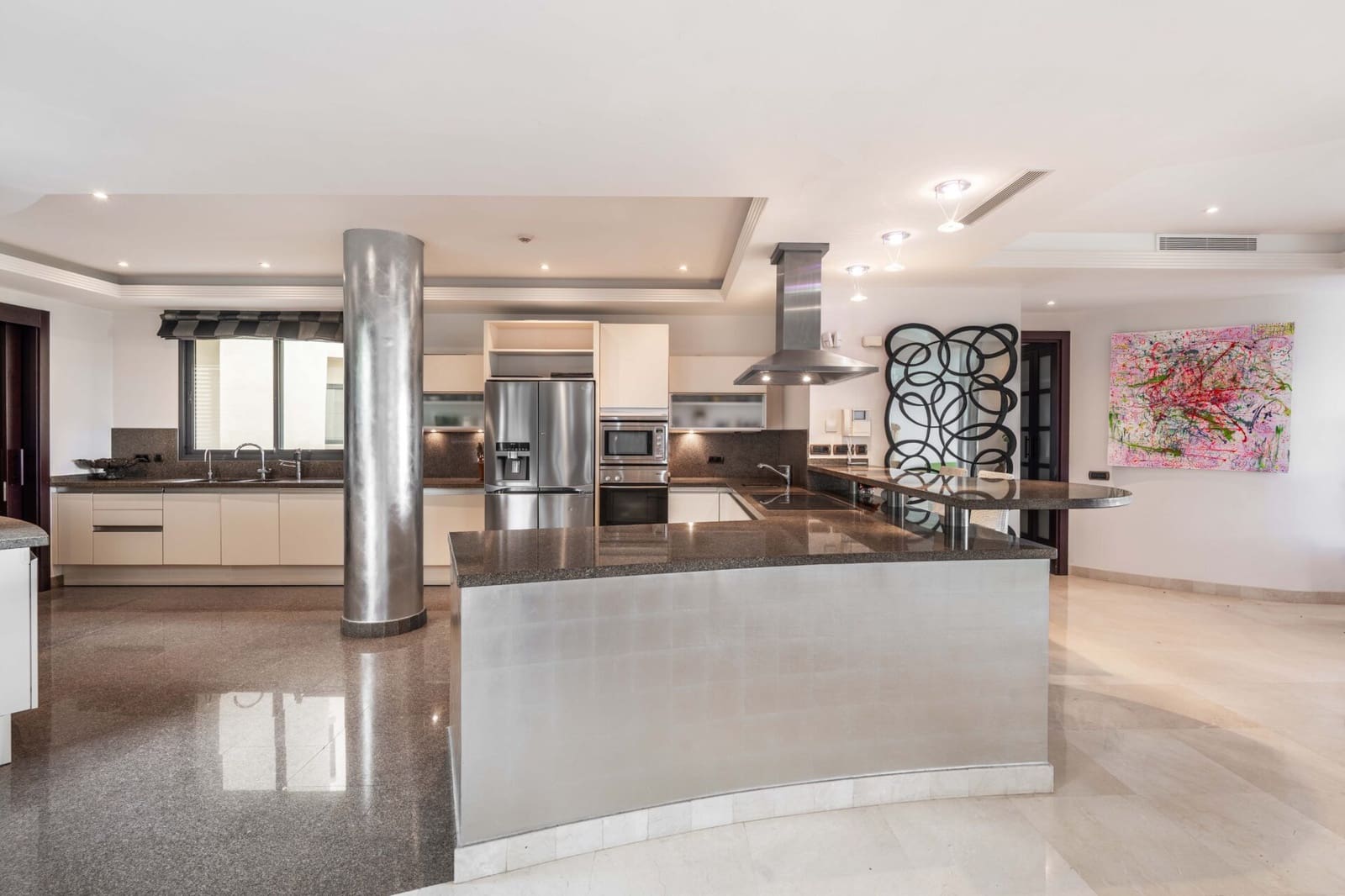 3 soveværelse Lejlighed til salg i Puerto Banus med swimmingpool garage - € 6.900.000 (Ref: 9188250)