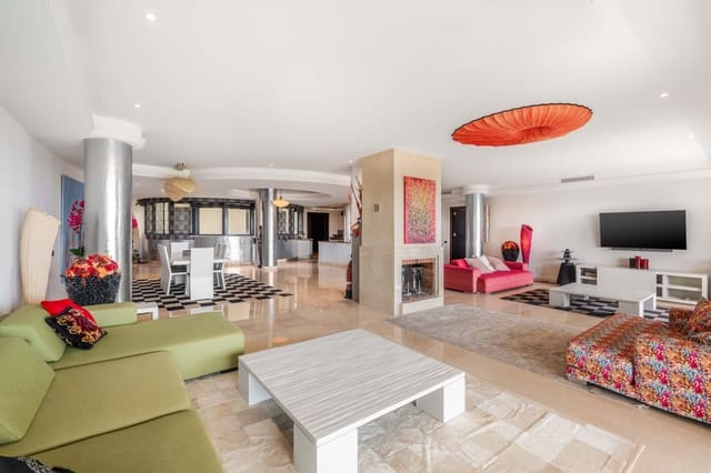 3 soveværelse Lejlighed til salg i Puerto Banus, Marbella med swimmingpool garage - € 6.900.000 (Ref: 9188250)