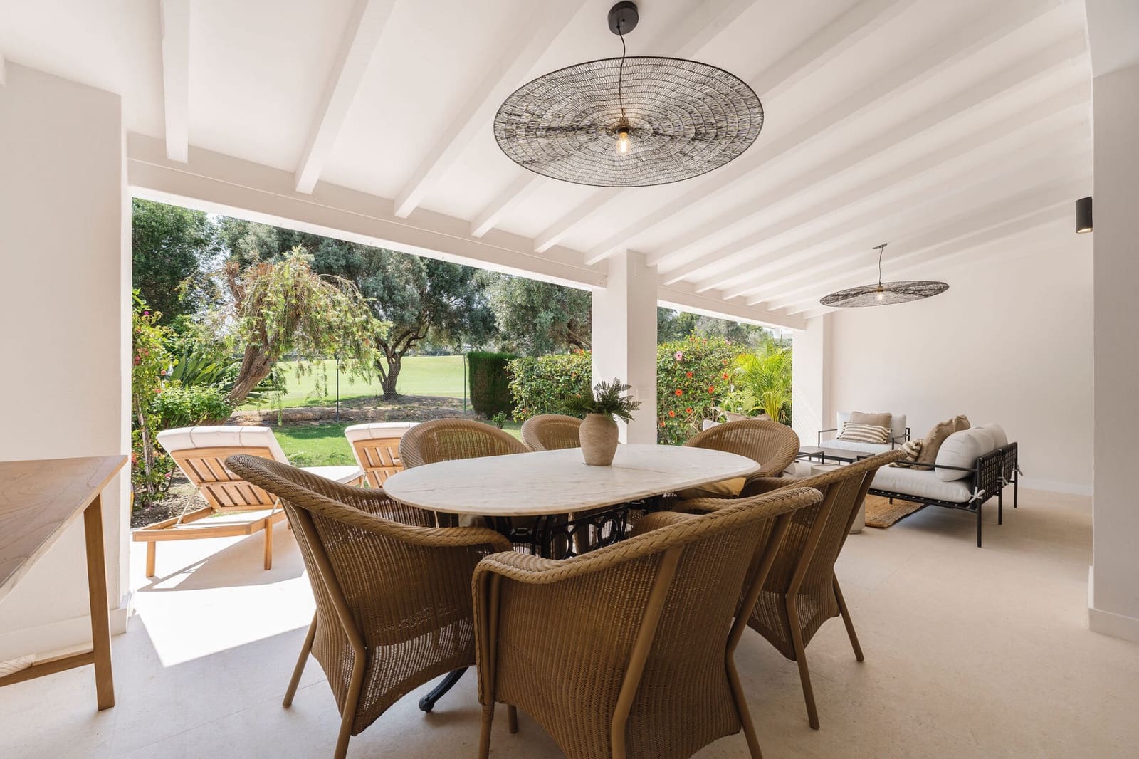 4 soverom Hus til salgs i Nueva Andalucia med svømmebasseng garasje - € 1 850 000 (Ref: 9204398)