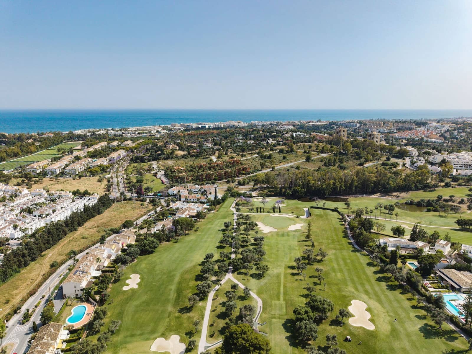 4 soverom Hus til salgs i Nueva Andalucia med svømmebasseng garasje - € 1 850 000 (Ref: 9204398)