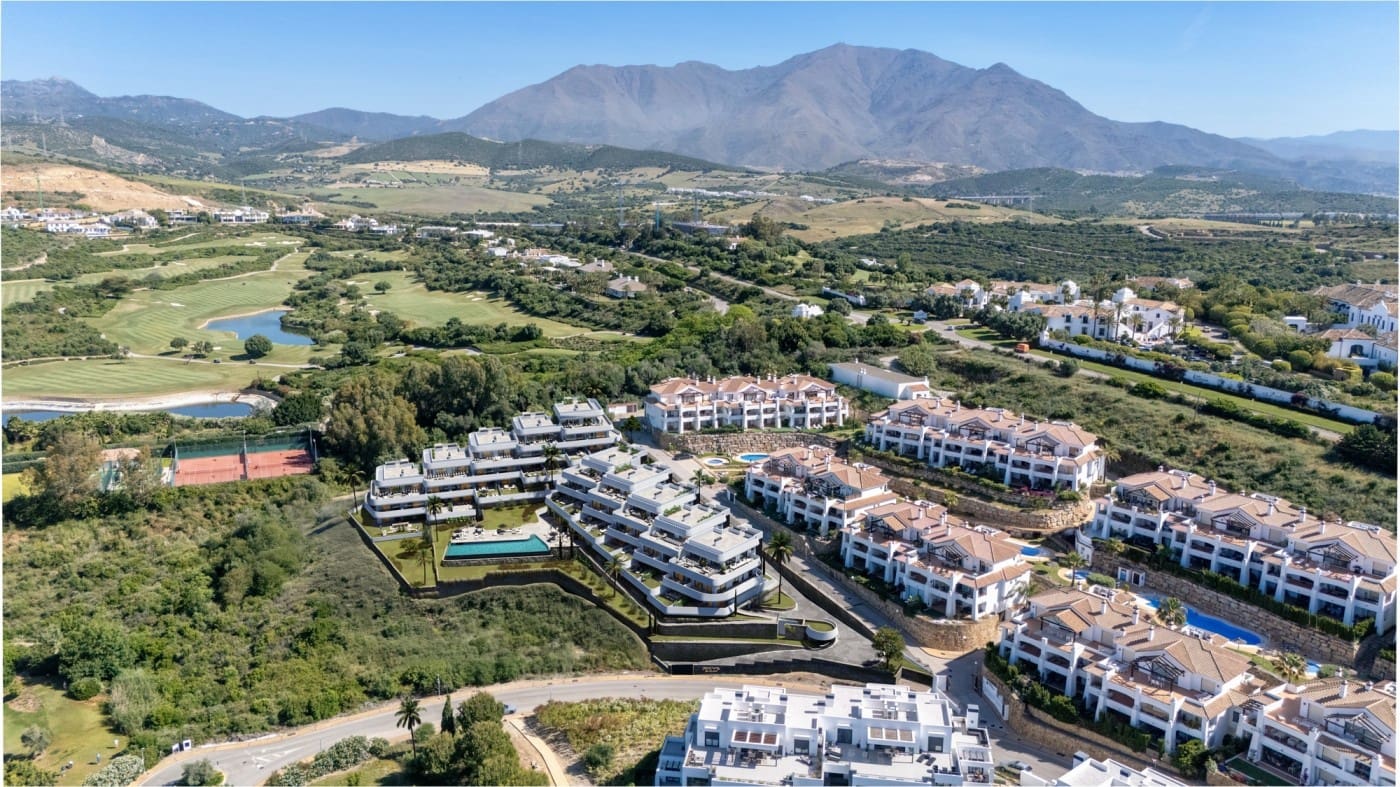 3 bedroom Apartment for sale in Casares with pool garage - € 512,000 (Ref: 9204399)