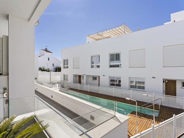5 chambre Maison de Ville à vendre à Puerto Banus, Marbella avec piscine - 1 295 000 € (Ref: 9217612)