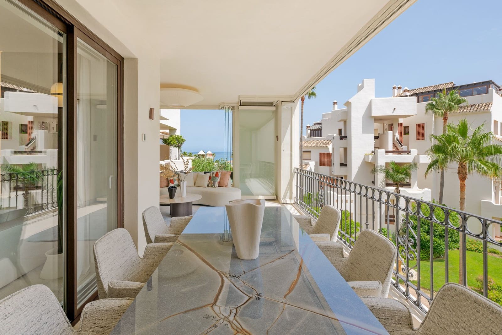 3 bedroom Apartment for sale in Estepona with pool garage - € 1,995,000 (Ref: 9226420)