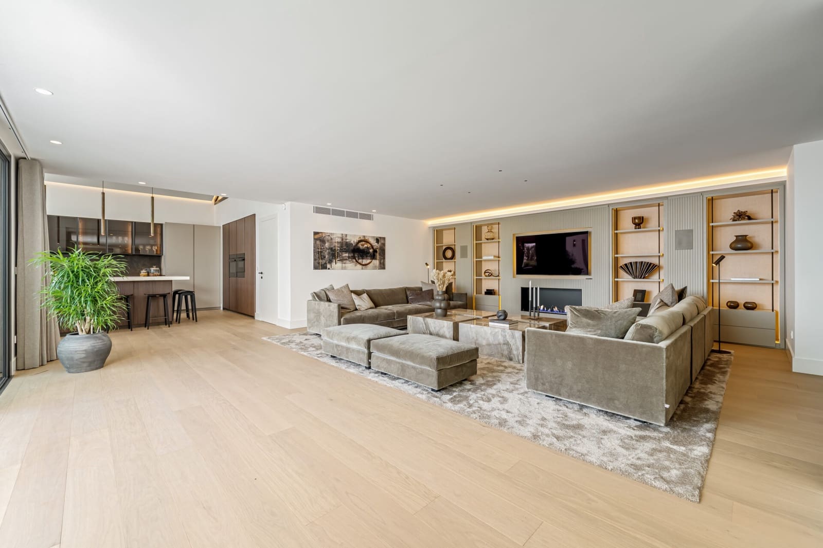 5 quarto Moradia para venda em Golden Mile com piscina - 7 800 000 € (Ref: 9232522)