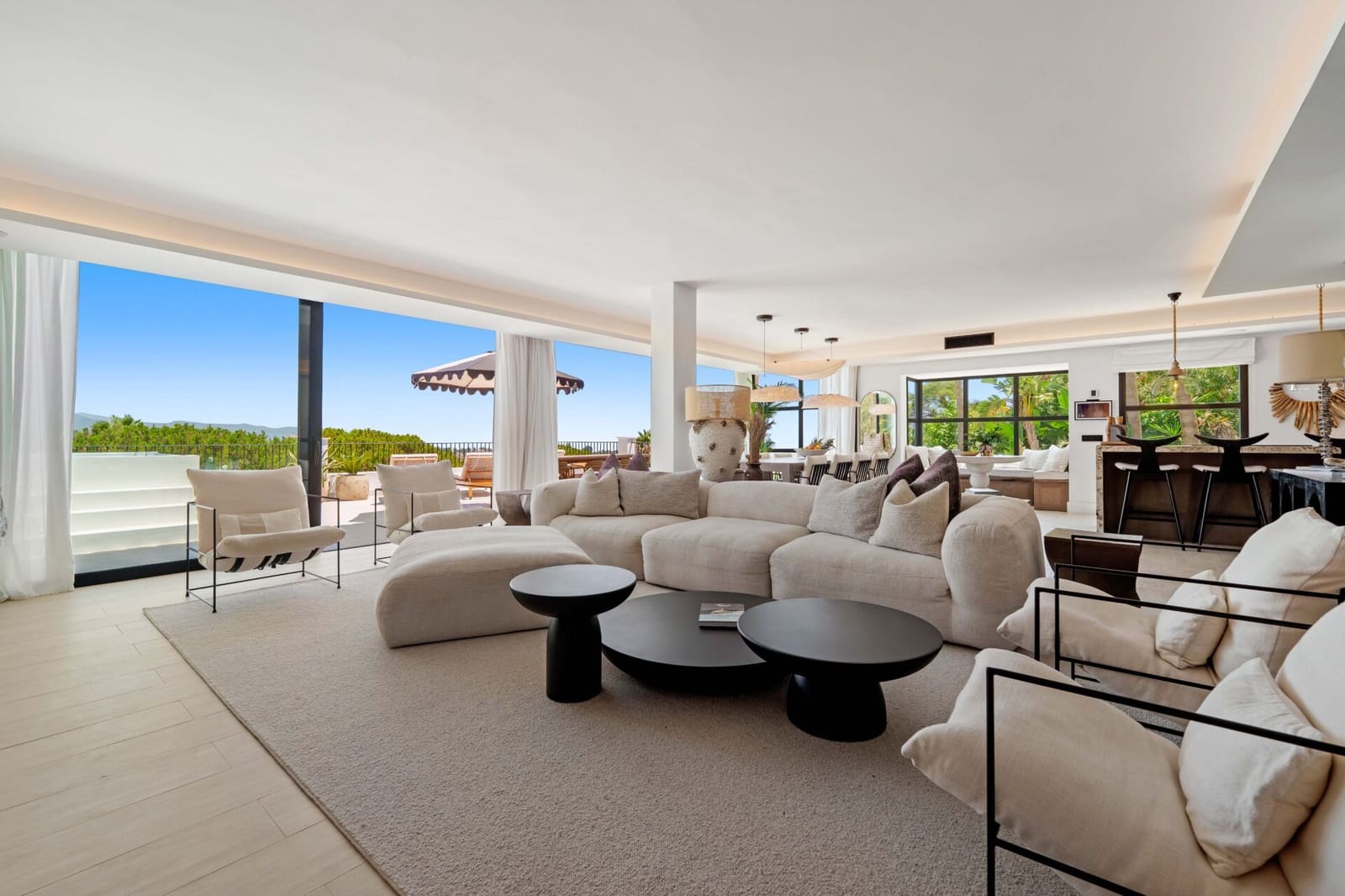 6 bedroom Villa for sale in Nueva Andalucia with pool garage - € 11,950,000 (Ref: 9264224)