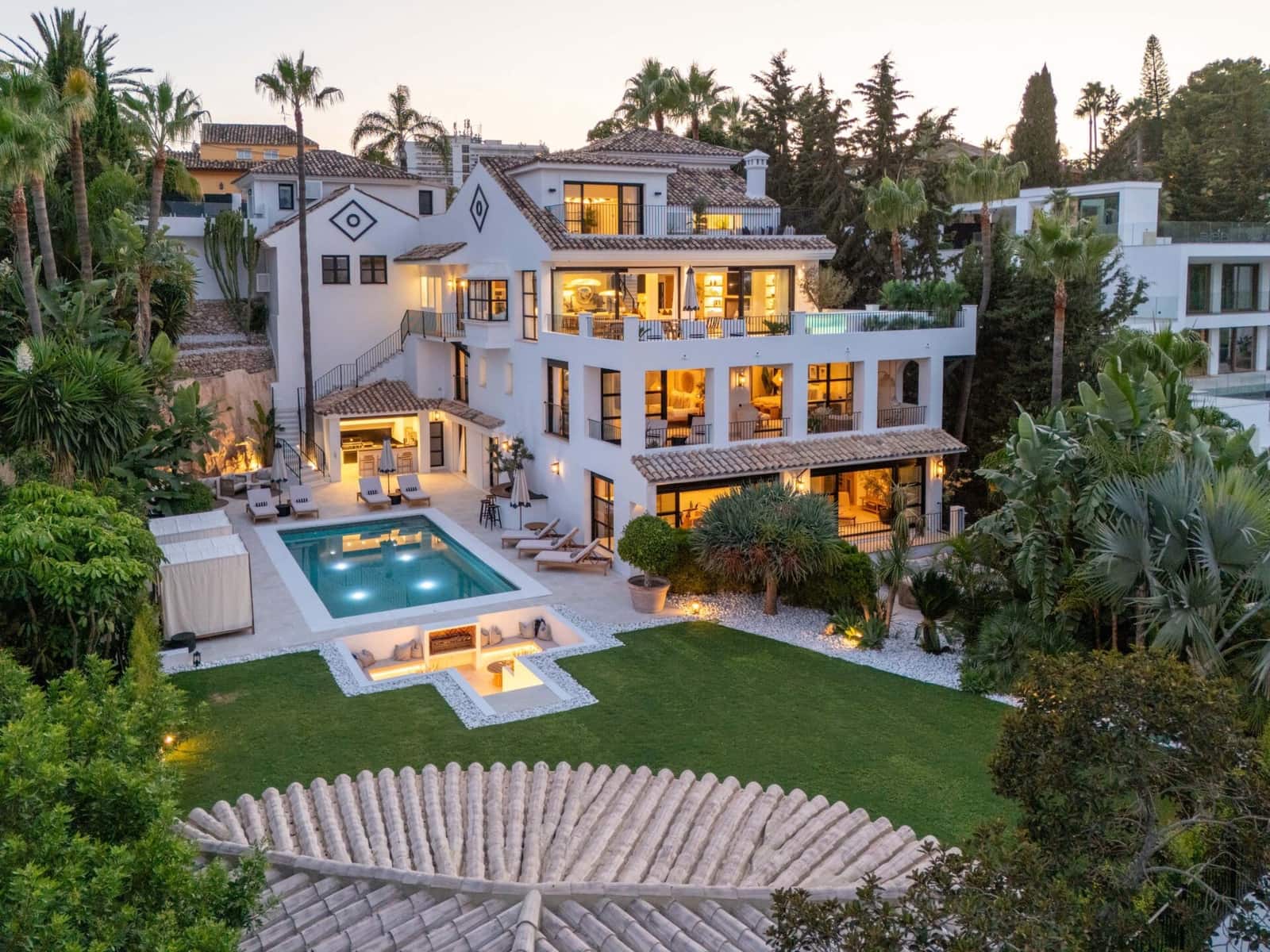 6 bedroom Villa for sale in Nueva Andalucia with pool garage - € 11,950,000 (Ref: 9264224)