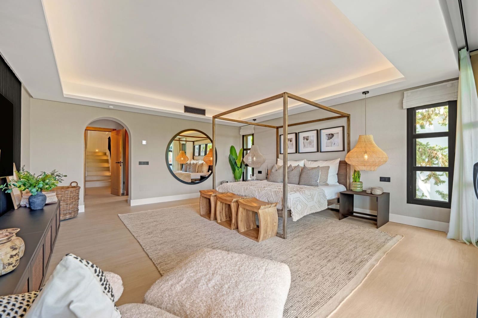 6 bedroom Villa for sale in Nueva Andalucia with pool garage - € 11,950,000 (Ref: 9264224)