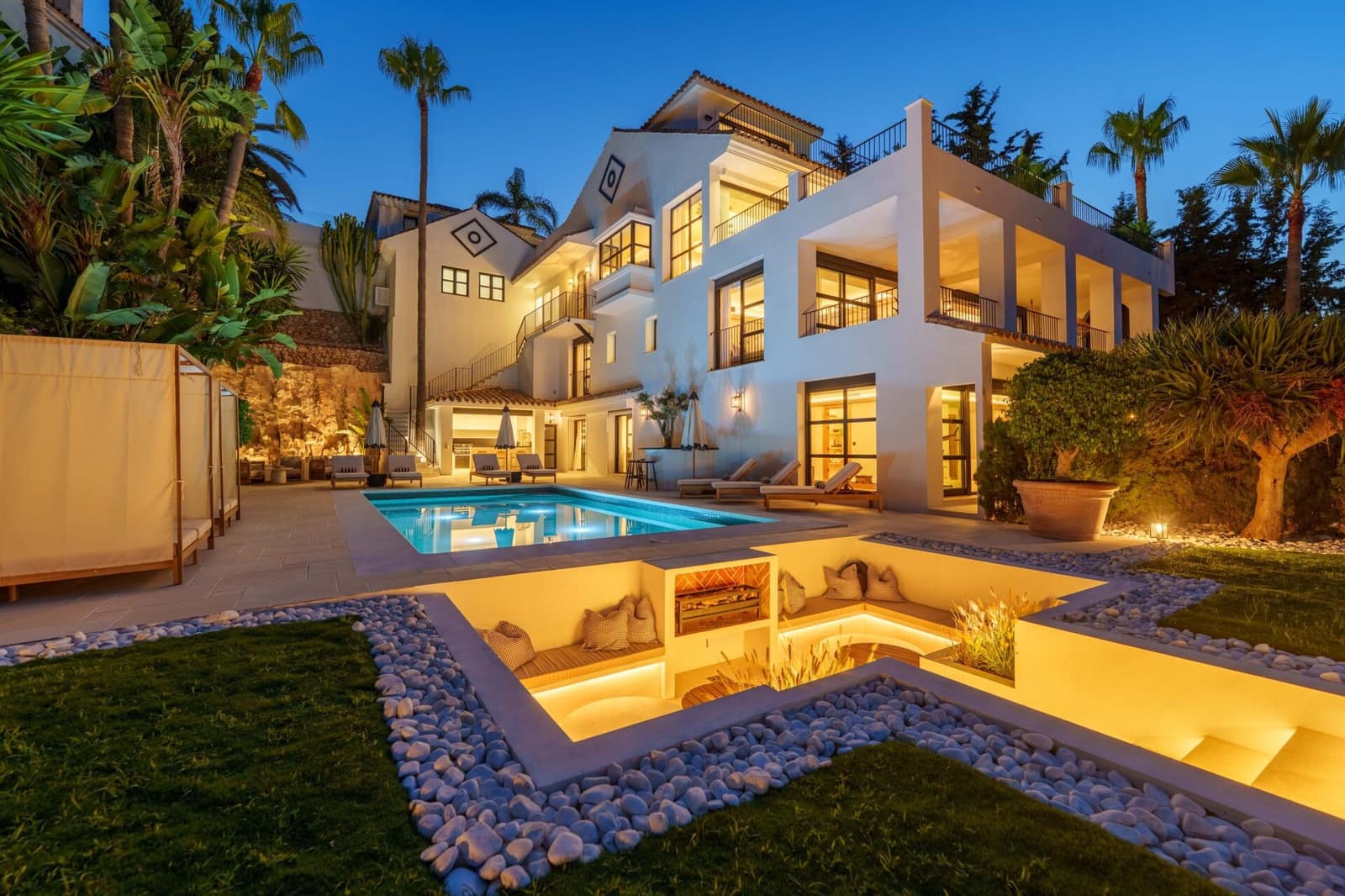 6 bedroom Villa for sale in Nueva Andalucia with pool garage - € 11,950,000 (Ref: 9264224)