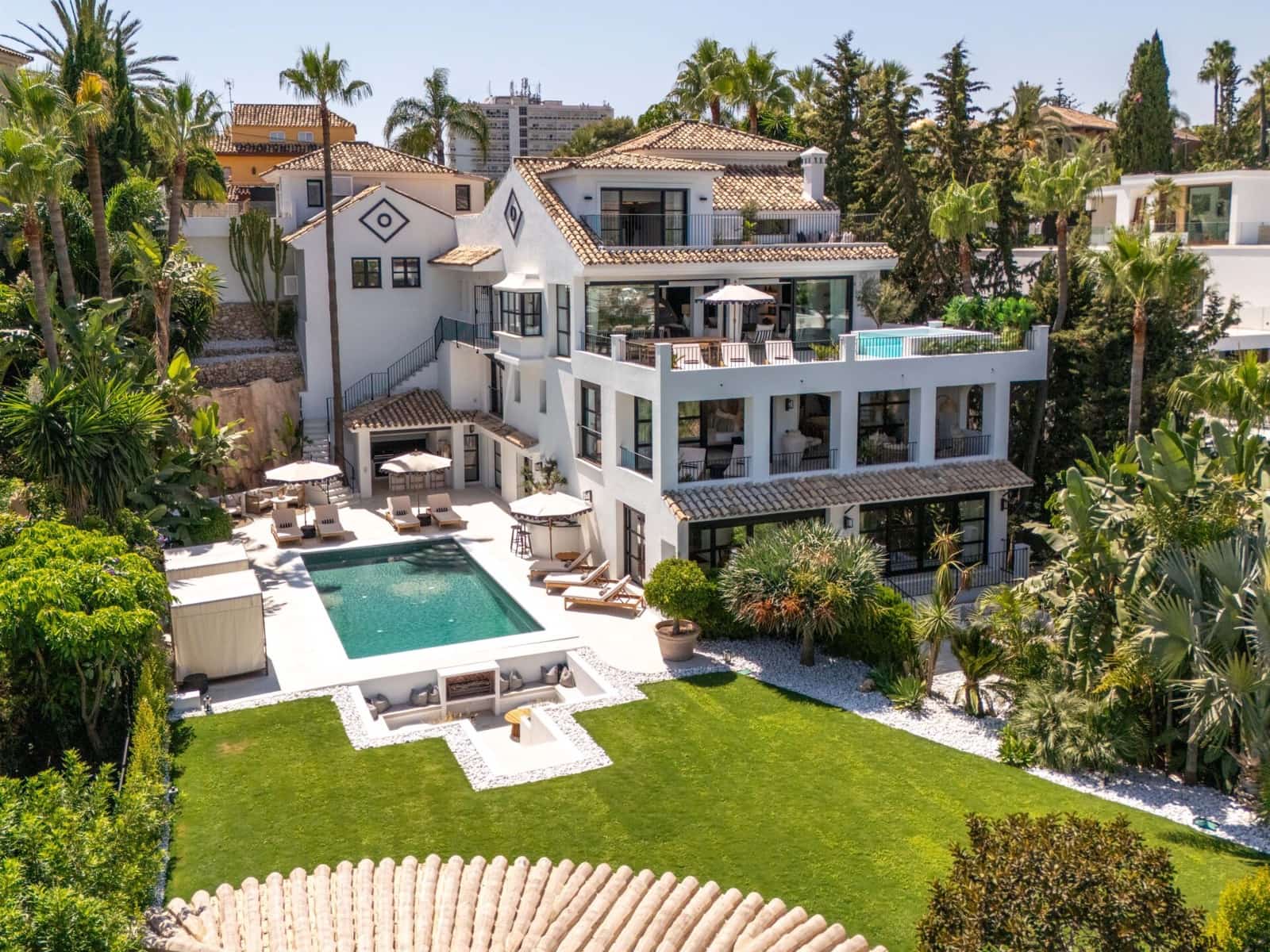 6 bedroom Villa for sale in Nueva Andalucia with pool garage - € 9,980,000 (Ref: 9264224)