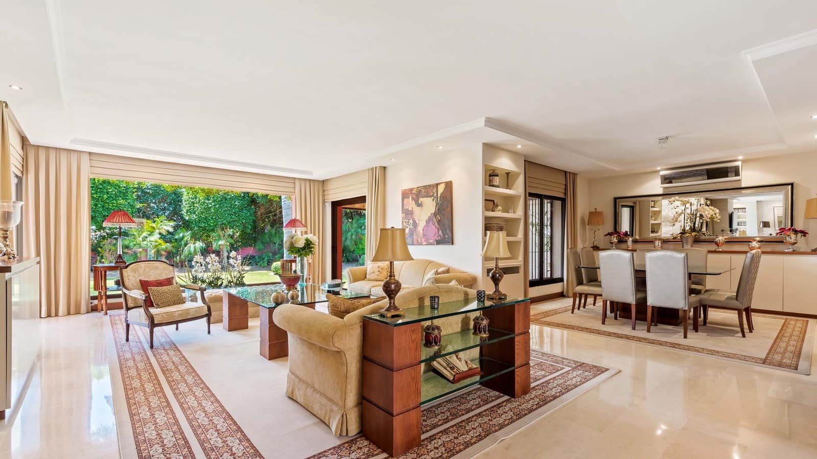 5 slaapkamer Villa te koop in Nueva Andalucia met zwembad - € 3.190.000 (Ref: 9281117)