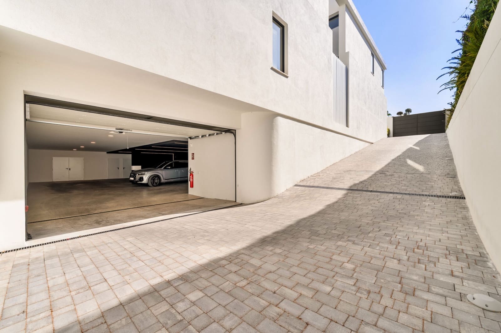 6 sypialnia Willa na sprzedaż w Guadalmina z basenem garażem - 6 500 000 € (Ref: 9285045)