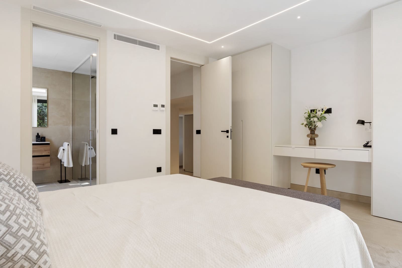 4 sypialnia Willa na sprzedaż w Guadalmina z garażem - 3 580 000 € (Ref: 9296722)