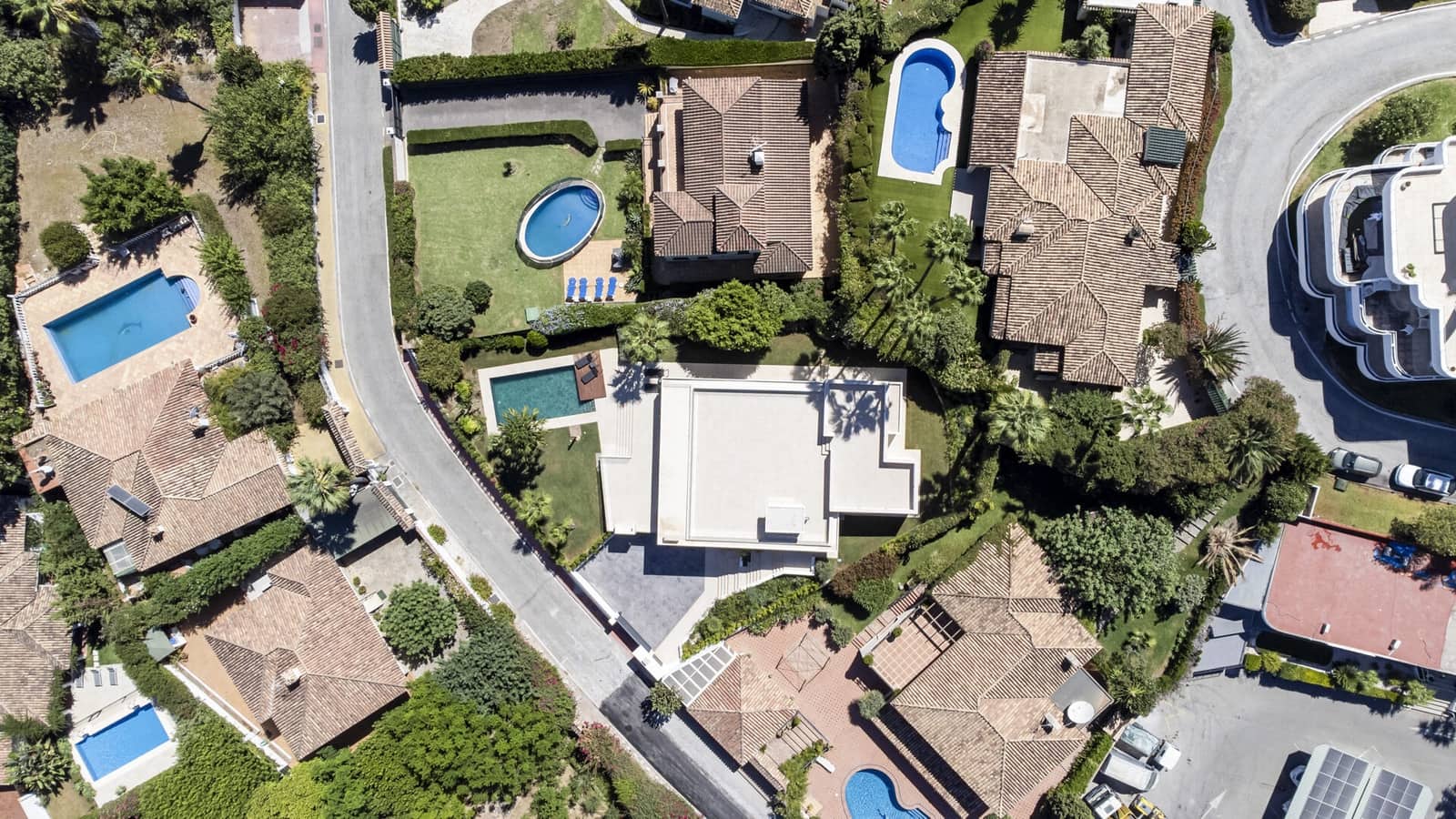 4 sypialnia Willa na sprzedaż w Guadalmina z garażem - 3 580 000 € (Ref: 9296722)