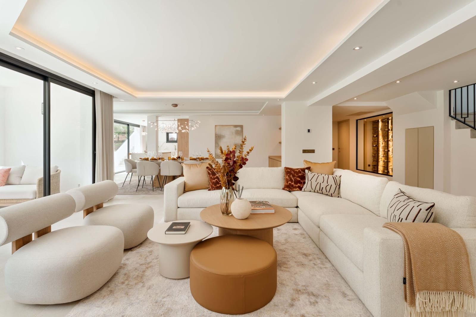 4 makuuhuone Huvila myytävänä paikassa Golden Mile mukana uima-altaan 
autotalli - 3 850 000 € (Ref: 9303277)