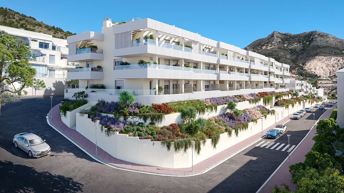 2 bedroom Apartment for sale in Benalmadena with pool - € 380,000 (Ref: 9303278)