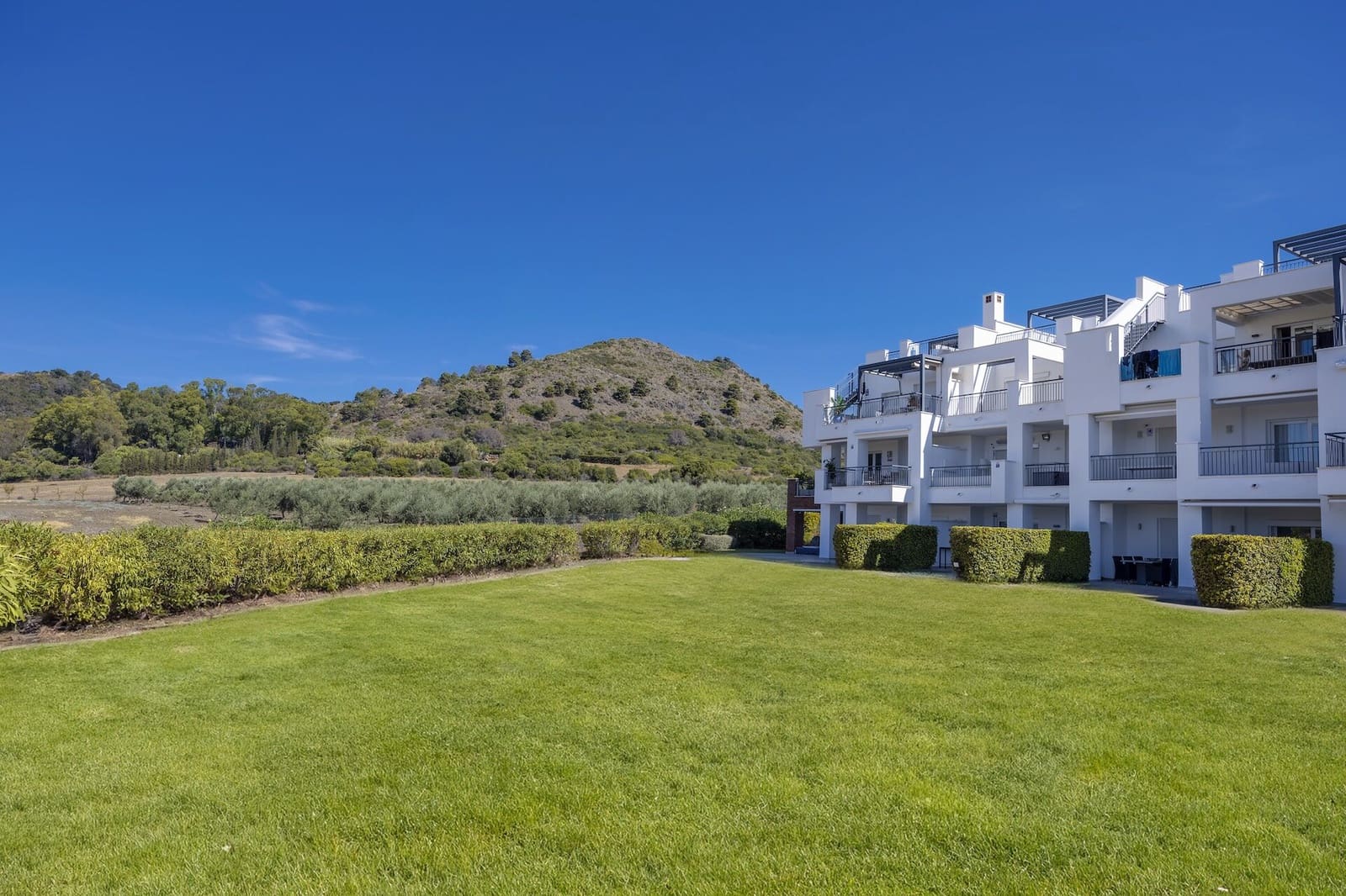 3 bedroom Villa for sale in Los Arqueros with pool garage - € 495,000 (Ref: 9303280)