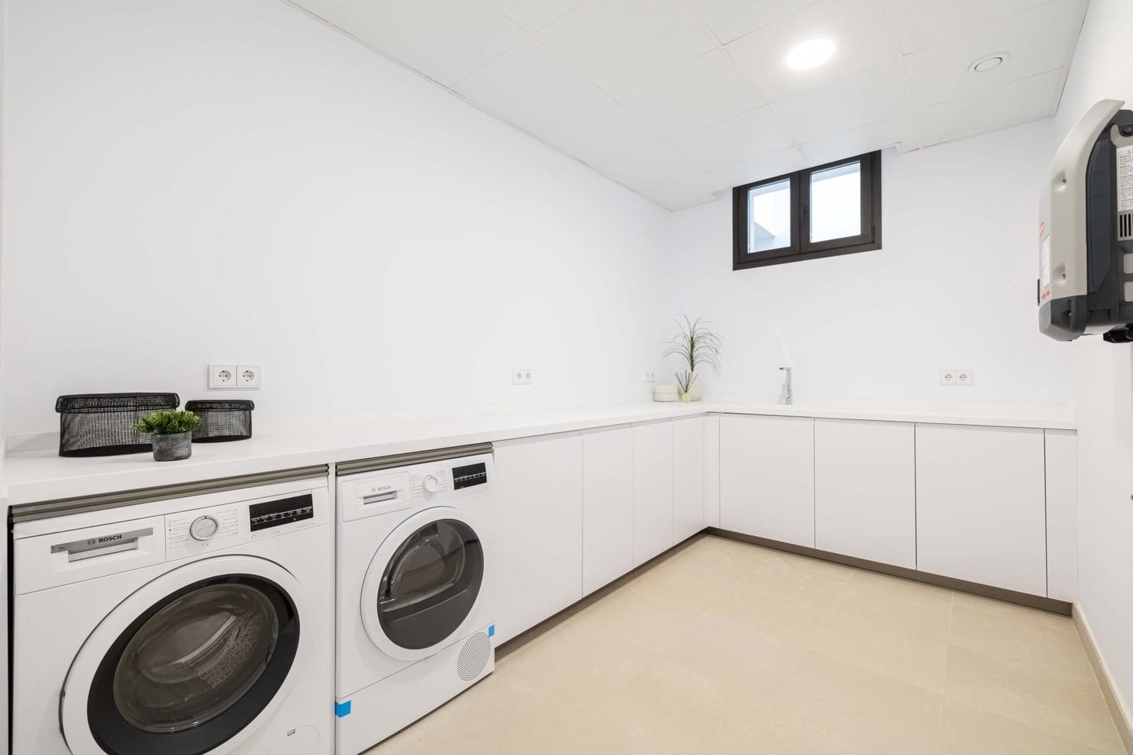 4 soverom Villa til salgs i Golden Mile med svømmebasseng garasje - € 4 750 000 (Ref: 9337766)