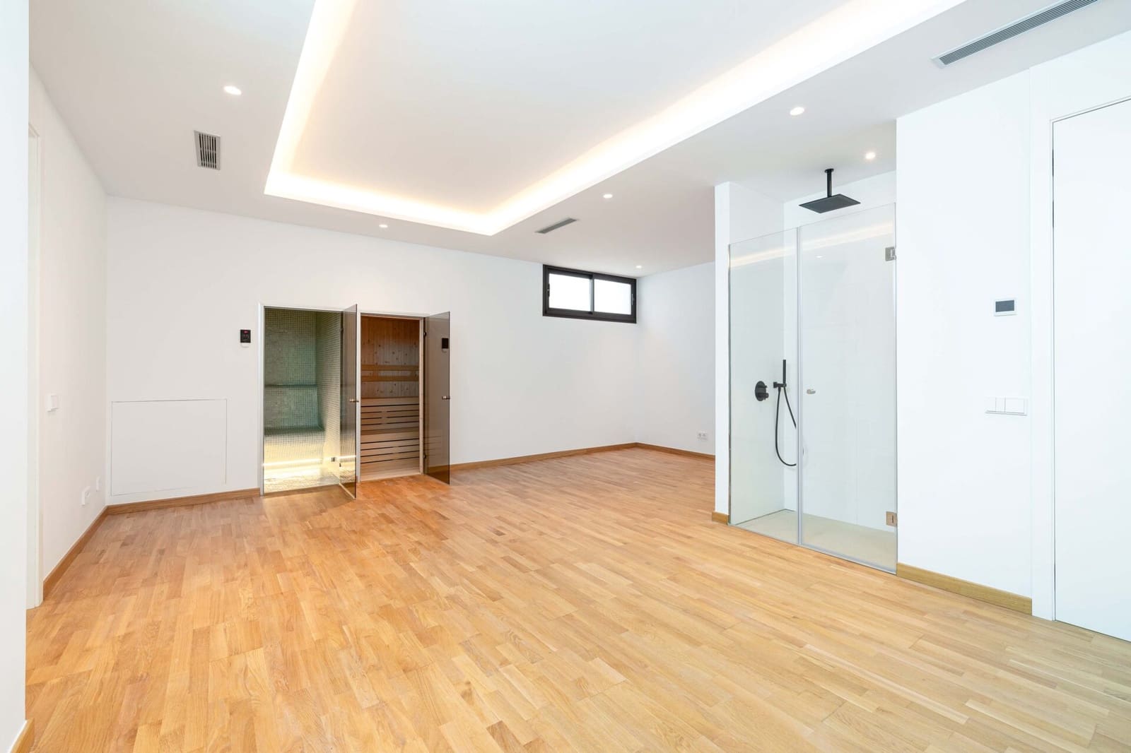 4 makuuhuone Huvila myytävänä paikassa Golden Mile mukana uima-altaan 
autotalli - 4 300 000 € (Ref: 9337767)