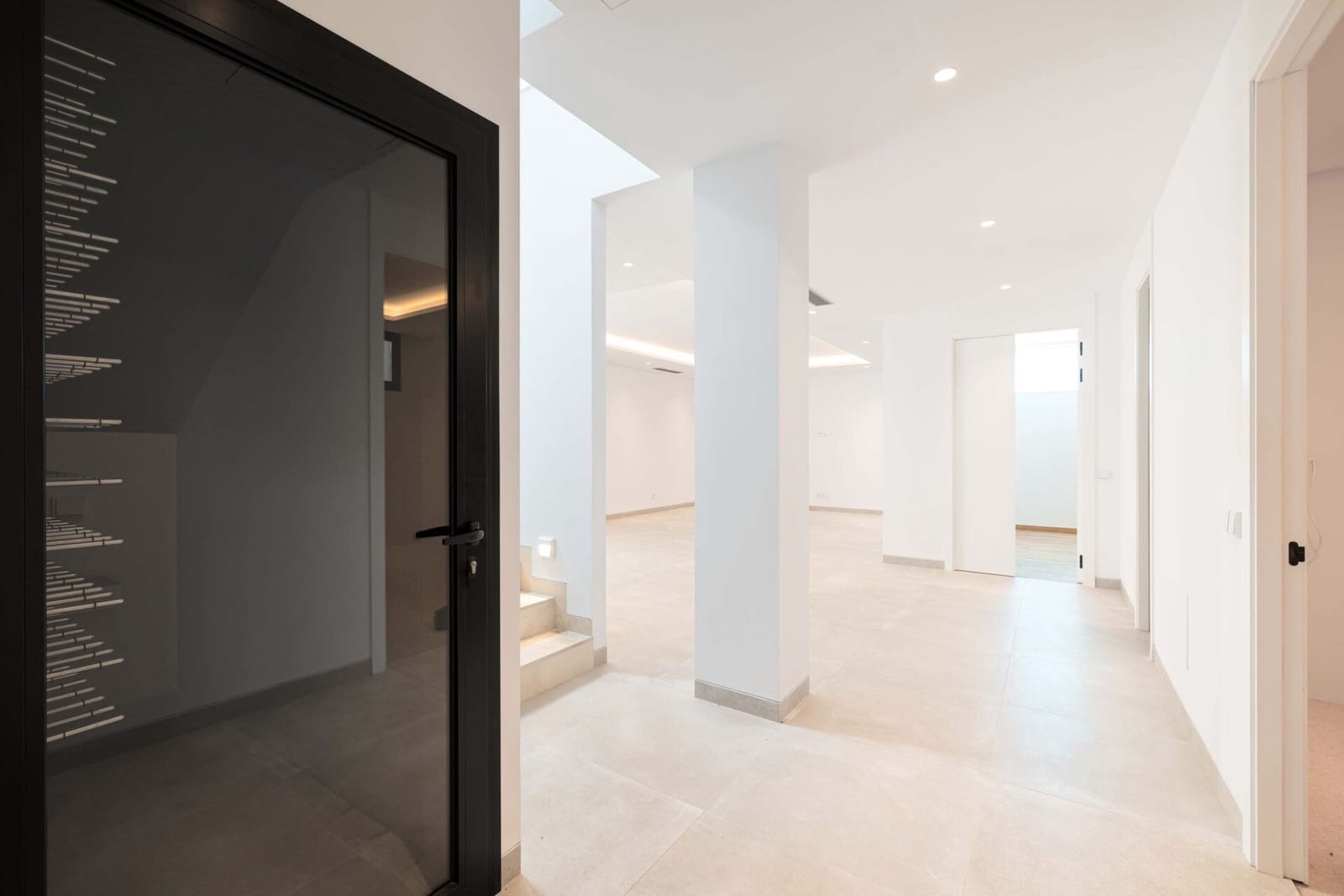 4 makuuhuone Huvila myytävänä paikassa Golden Mile mukana uima-altaan 
autotalli - 4 300 000 € (Ref: 9337767)