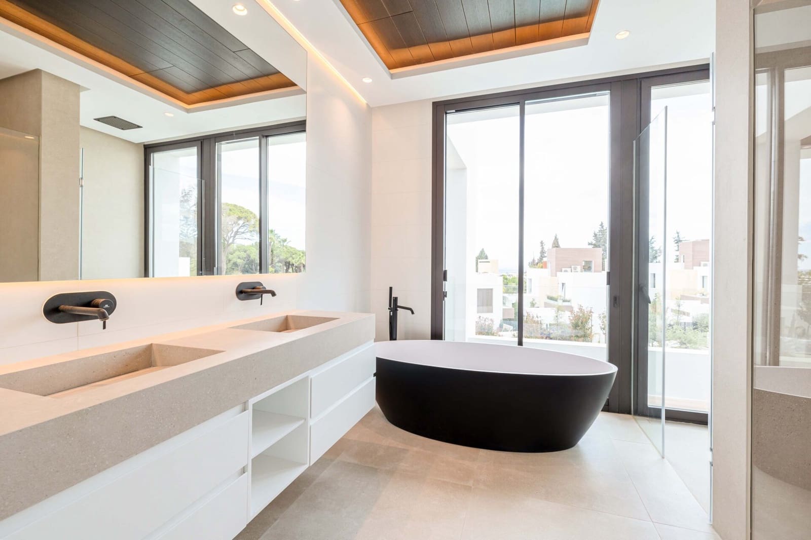 4 makuuhuone Huvila myytävänä paikassa Golden Mile mukana uima-altaan 
autotalli - 4 300 000 € (Ref: 9337767)