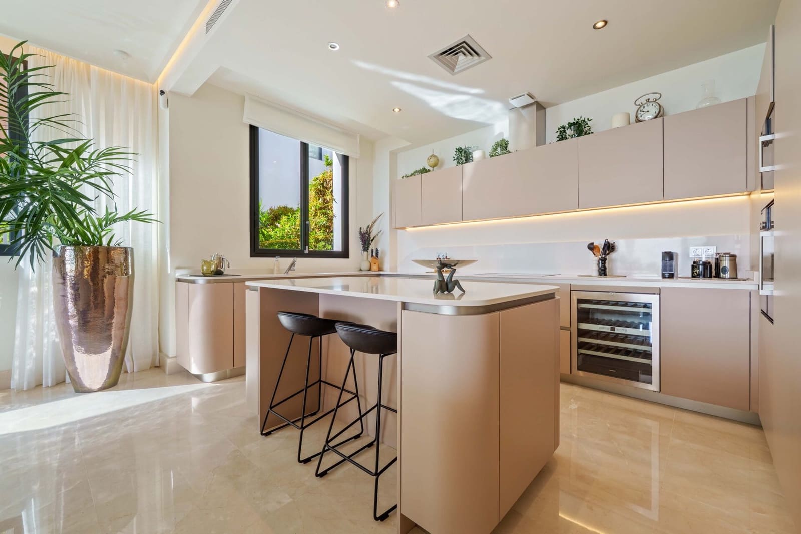 4 sovrum Lägenhet till salu i Golden Mile med pool garage - 3 950 000 € (Ref: 9340992)