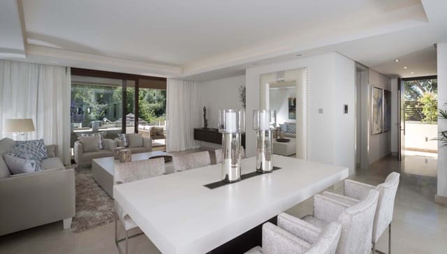 3 bedroom Villa for sale in Marbella with pool garage - € 2,000,000 (Ref: 9347079)