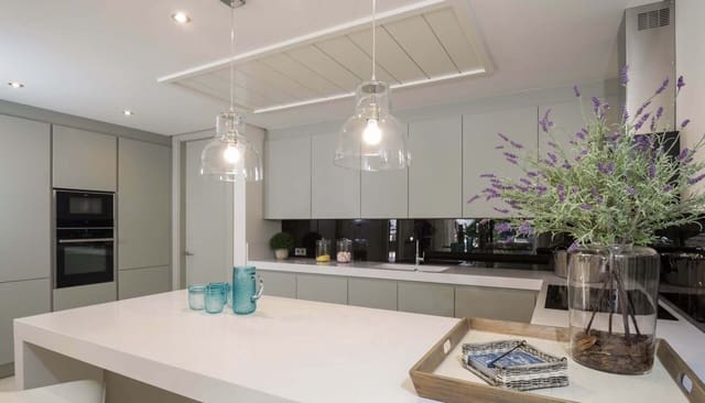 3 bedroom Villa for sale in Marbella with pool garage - € 2,000,000 (Ref: 9347079)