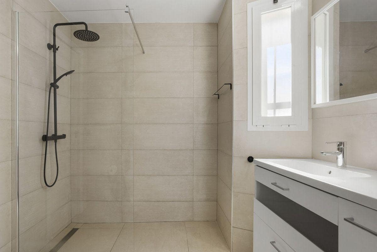 4 bedroom Villa for sale in Nueva Andalucia with pool - € 1,995,000 (Ref: 9347080)