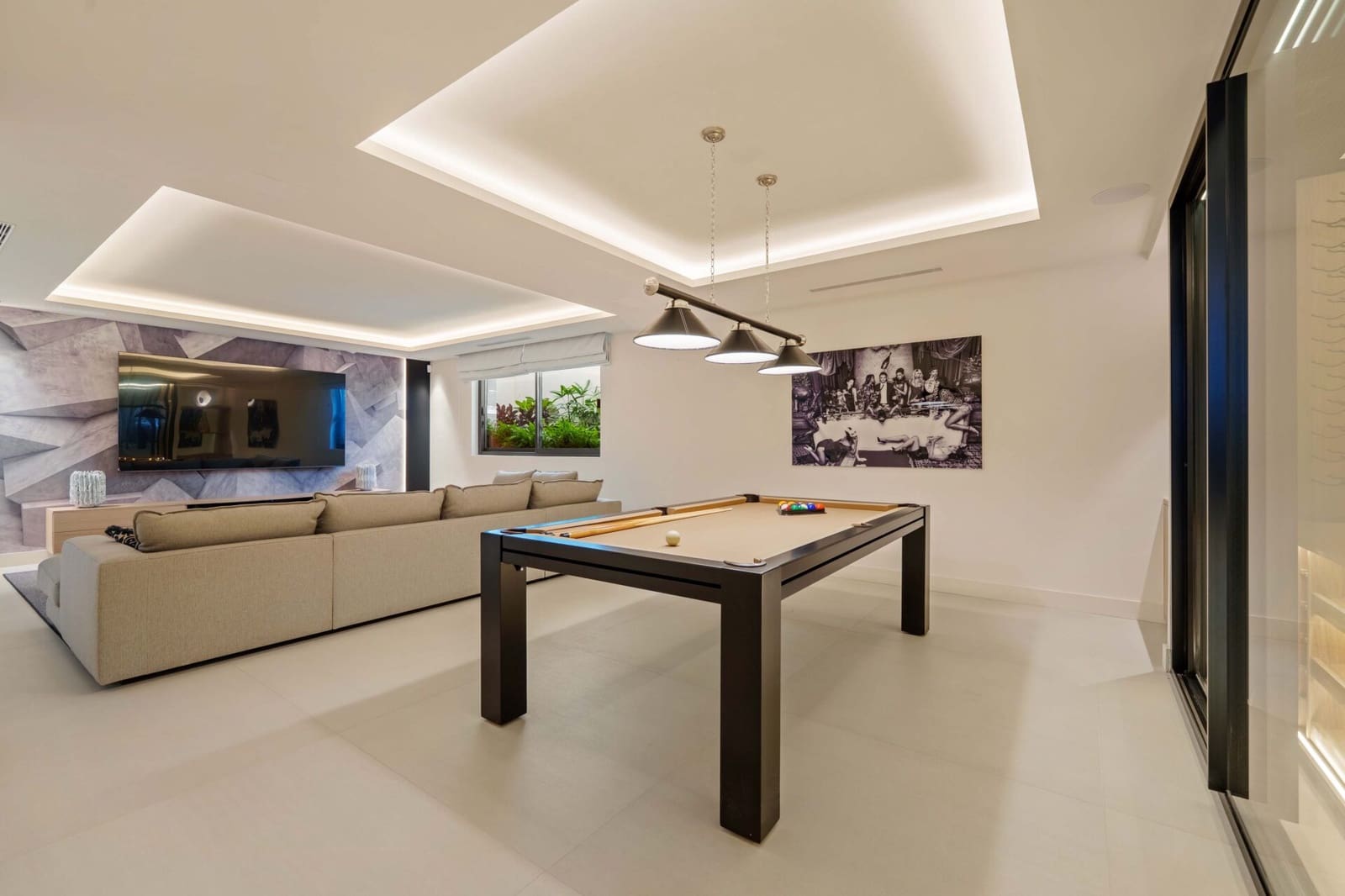 5 bedroom Villa for sale in San Pedro de Alcantara with pool garage - € 4,580,000 (Ref: 9347081)