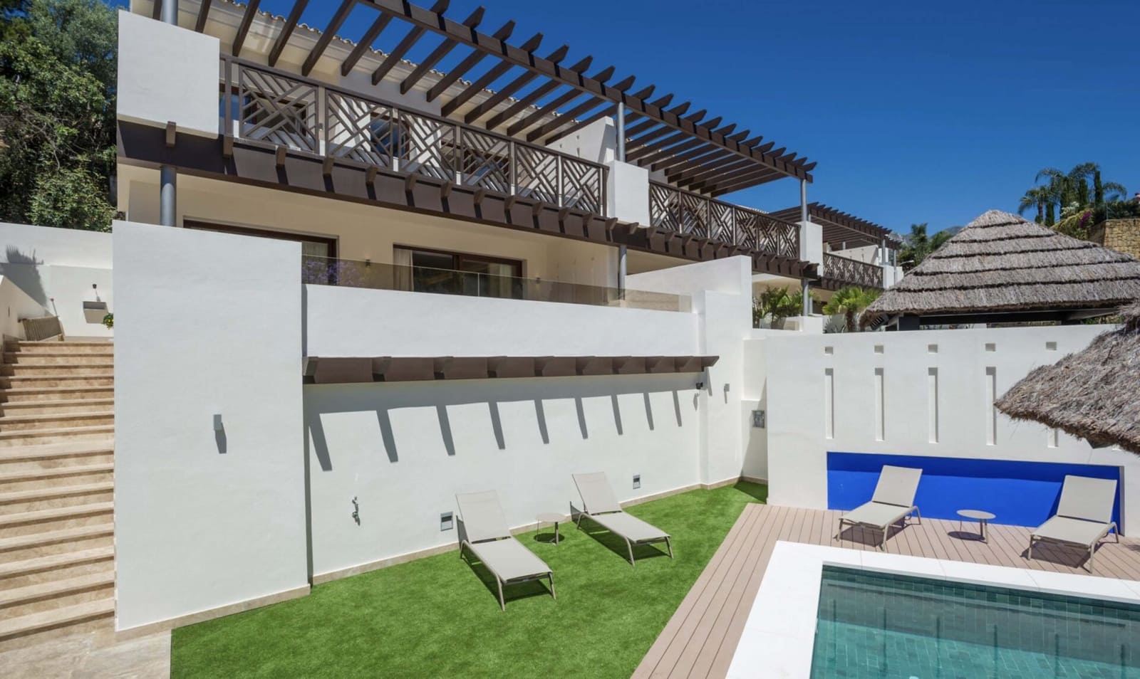 3 bedroom Villa for sale in Marbella with pool garage - € 2,000,000 (Ref: 9349280)