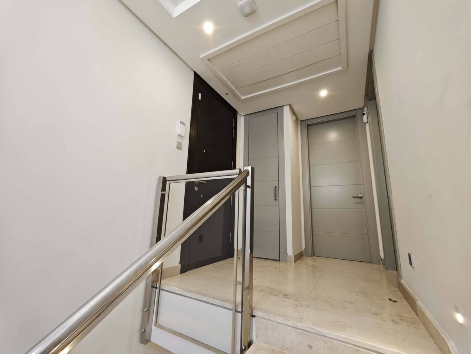 3 bedroom Villa for sale in Marbella with pool garage - € 2,000,000 (Ref: 9349280)