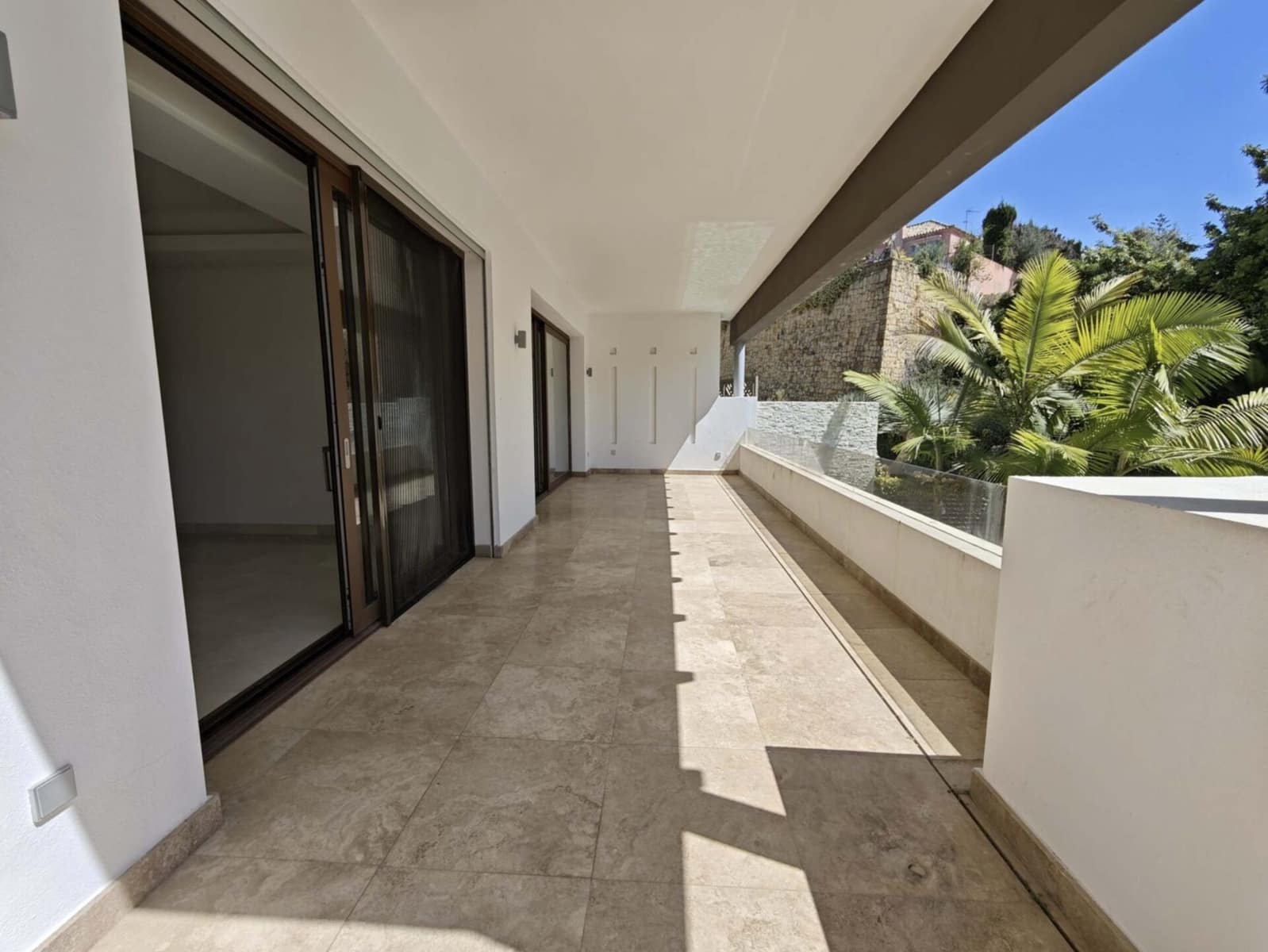 3 bedroom Villa for sale in Marbella with pool garage - € 2,000,000 (Ref: 9349280)