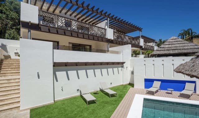 3 bedroom Villa for sale in Marbella with pool garage - € 2,000,000 (Ref: 9349281)