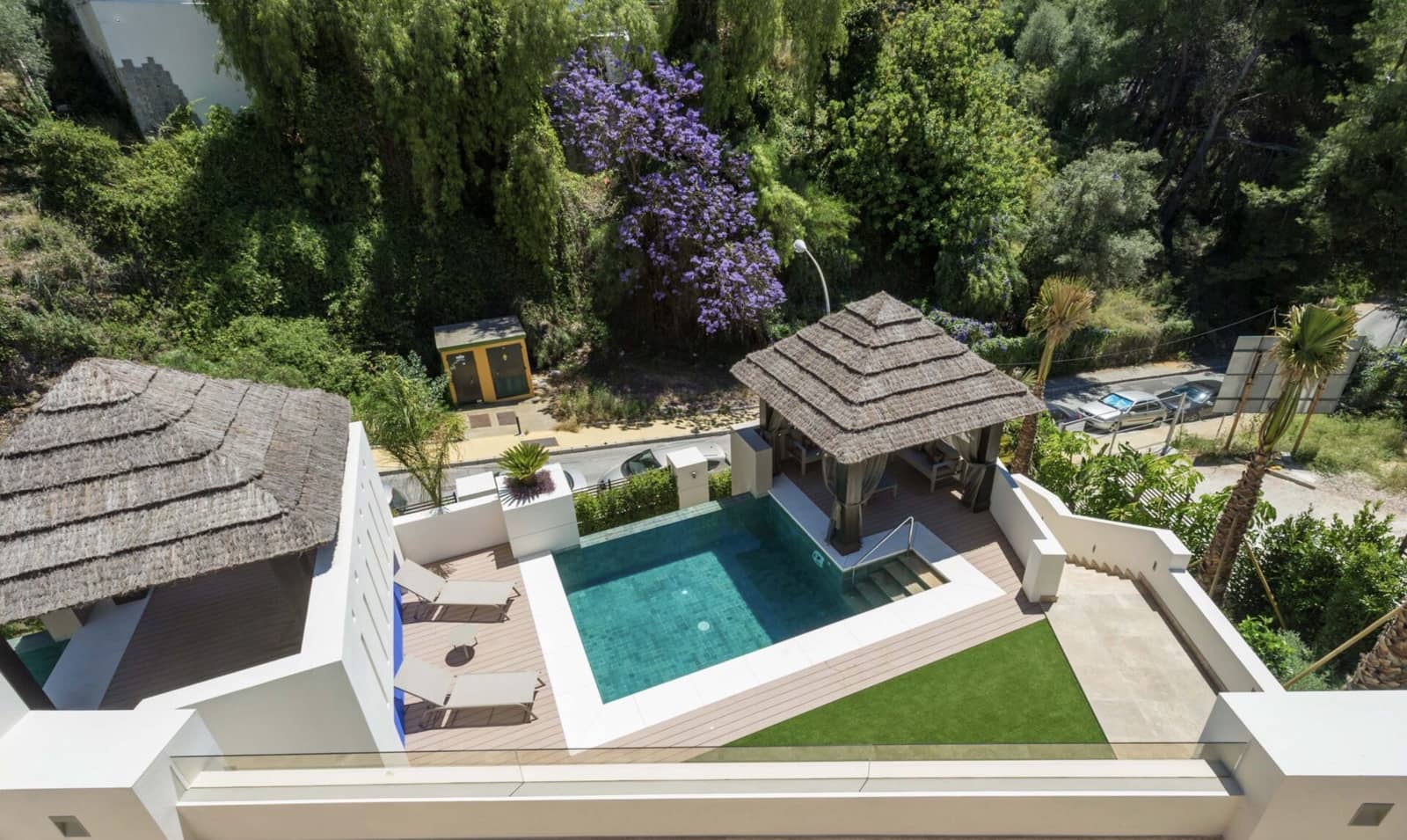 3 bedroom Villa for sale in Marbella with pool garage - € 2,000,000 (Ref: 9349281)