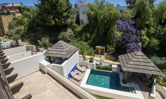 3 bedroom Villa for sale in Marbella with pool garage - € 2,000,000 (Ref: 9349281)