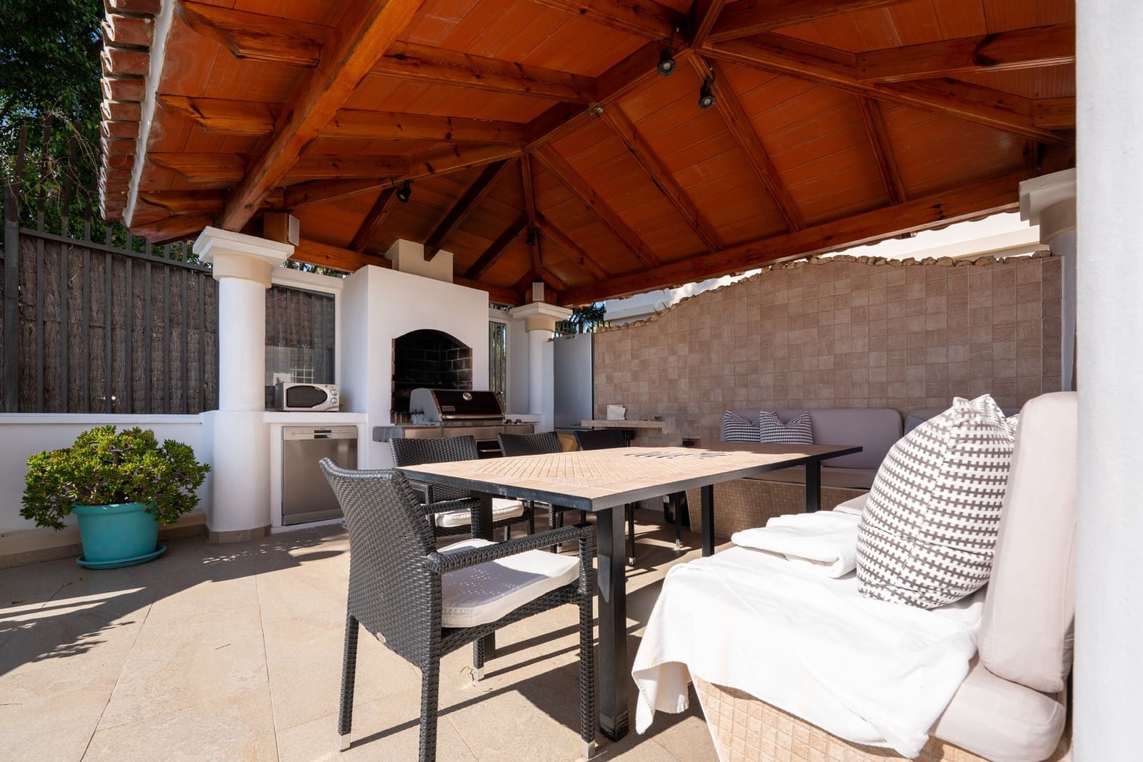 6 chambre Villa/Maison à vendre à La Quinta avec piscine - 2 850 000 € (Ref: 9387706)