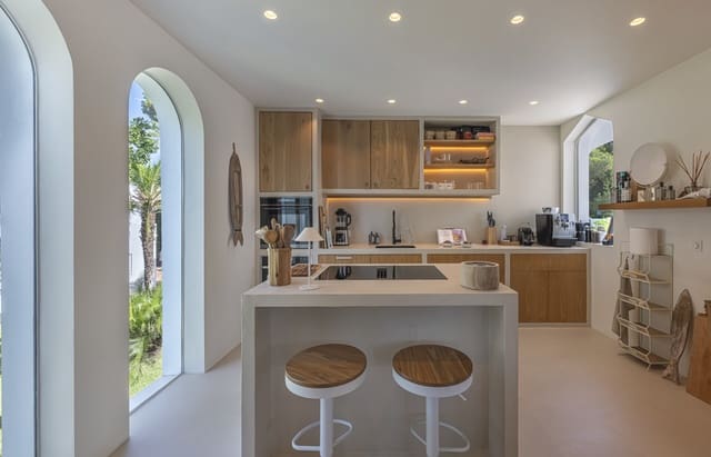 4 makuuhuone Huvila myytävänä paikassa Nueva Andalucia, Marbella mukana uima-altaan - 2 570 000 € (Ref: 9390418)