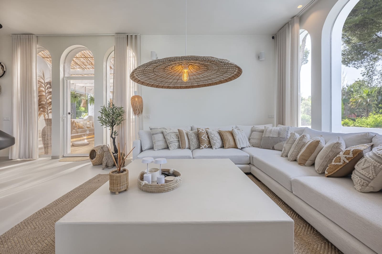 4 makuuhuone Huvila myytävänä paikassa Nueva Andalucia mukana uima-altaan - 2 570 000 € (Ref: 9390418)