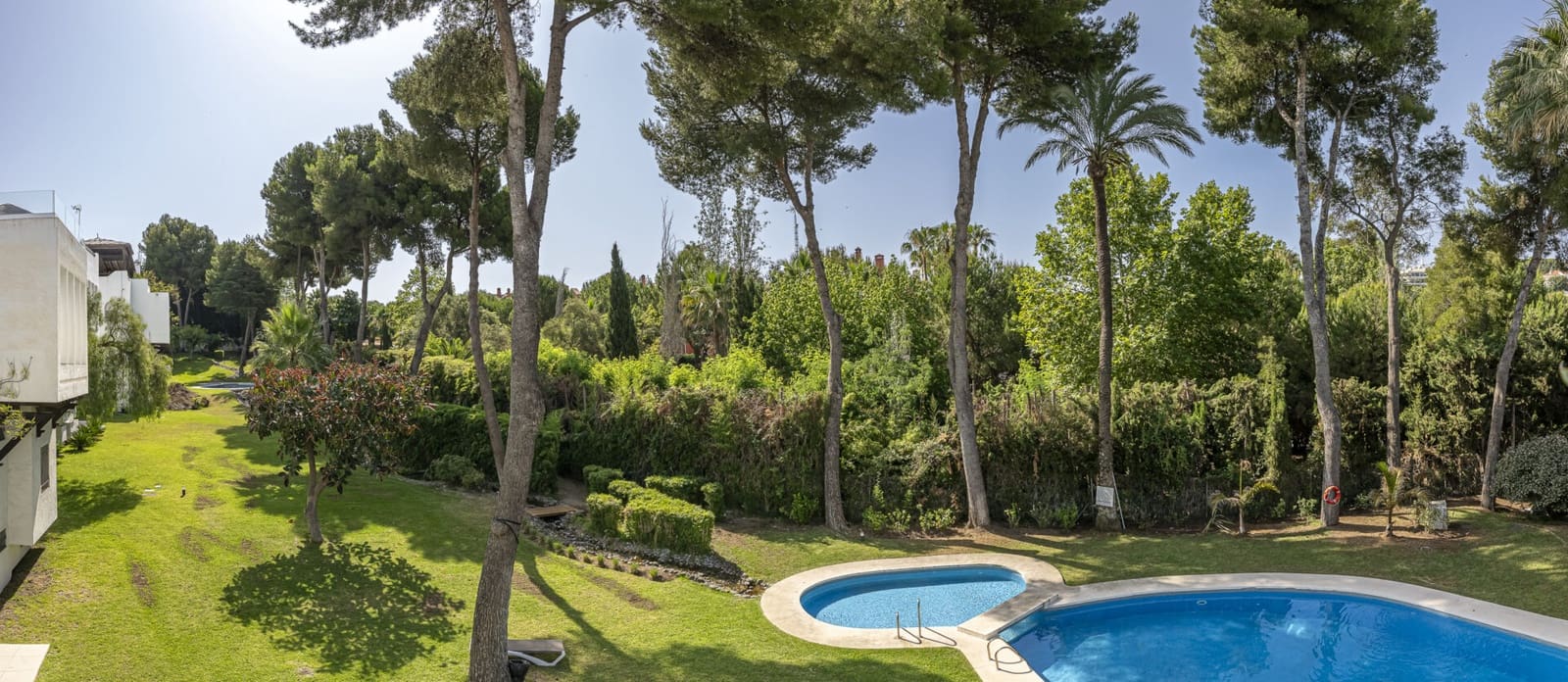 4 makuuhuone Huvila myytävänä paikassa Nueva Andalucia mukana uima-altaan - 2 570 000 € (Ref: 9390418)