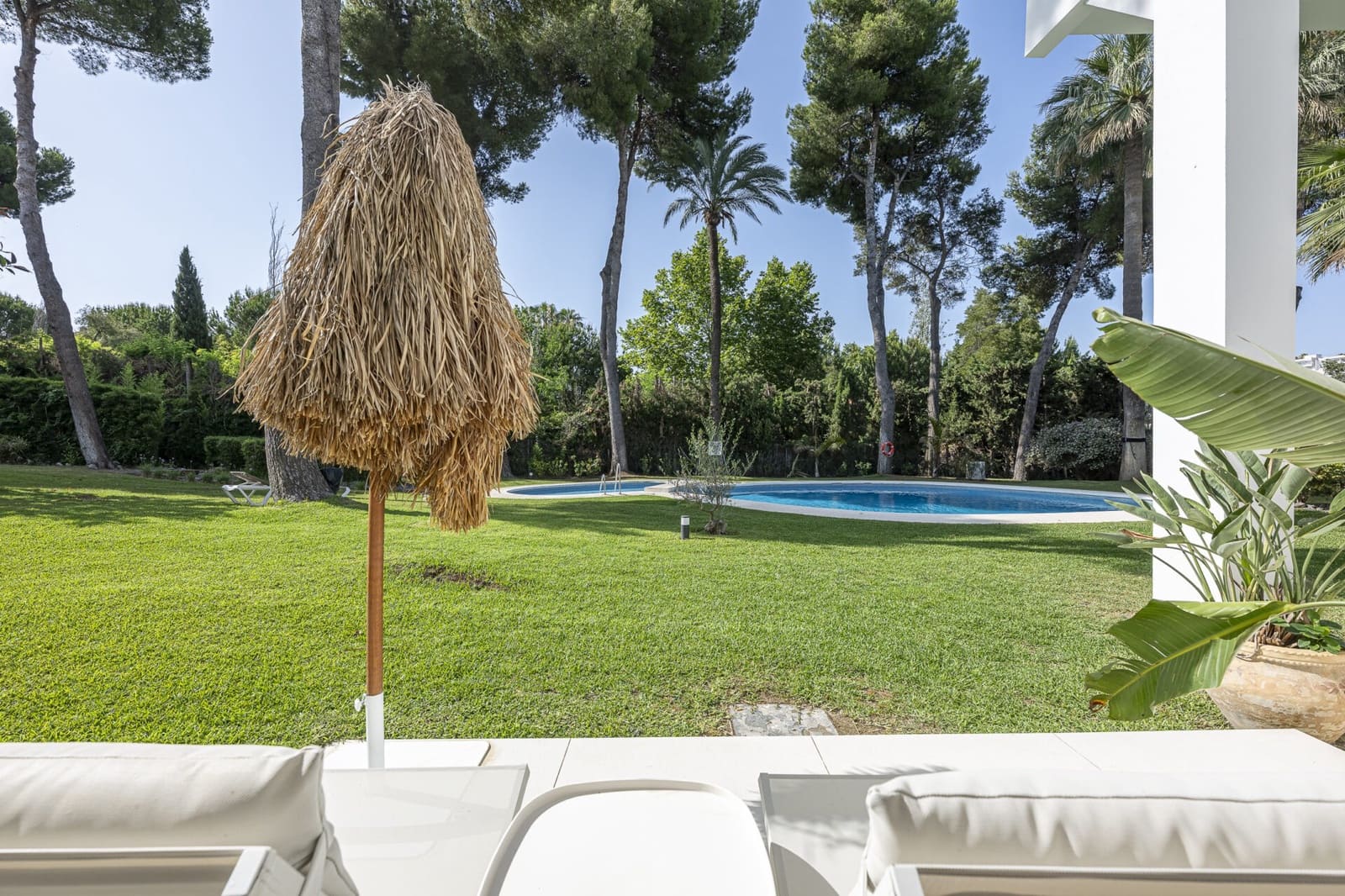 4 makuuhuone Huvila myytävänä paikassa Nueva Andalucia mukana uima-altaan - 2 570 000 € (Ref: 9390418)