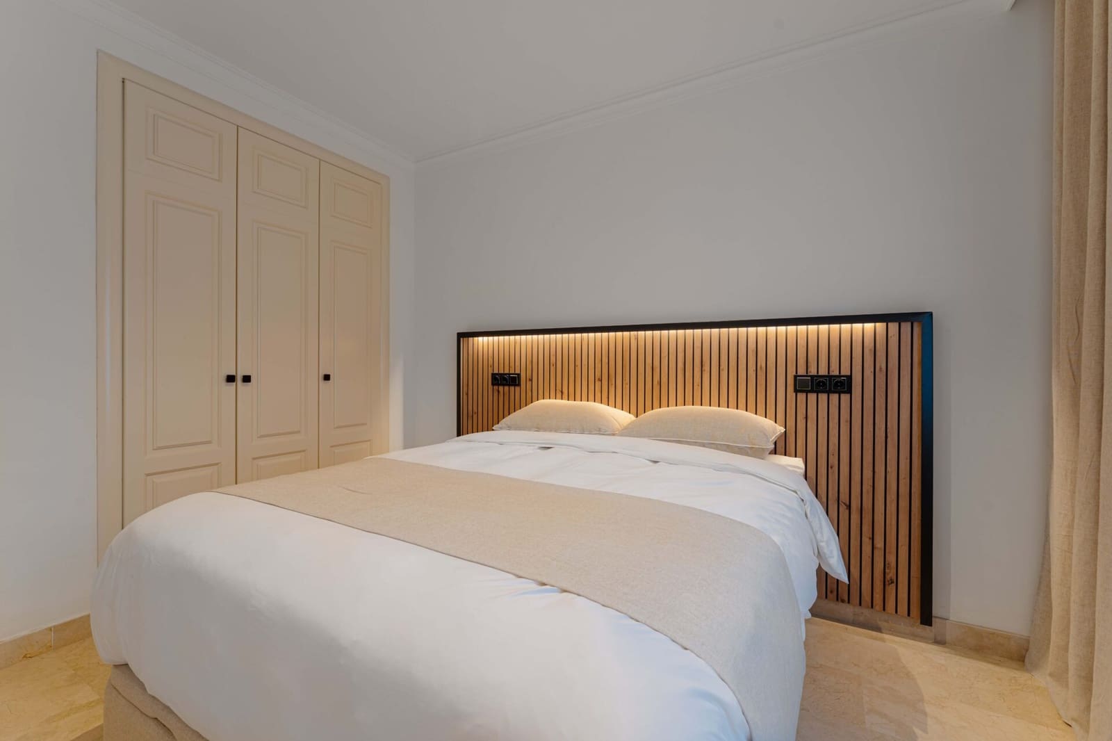 3 bedroom Apartment for sale in Golden Mile with pool garage - € 1,150,000 (Ref: 9422139)