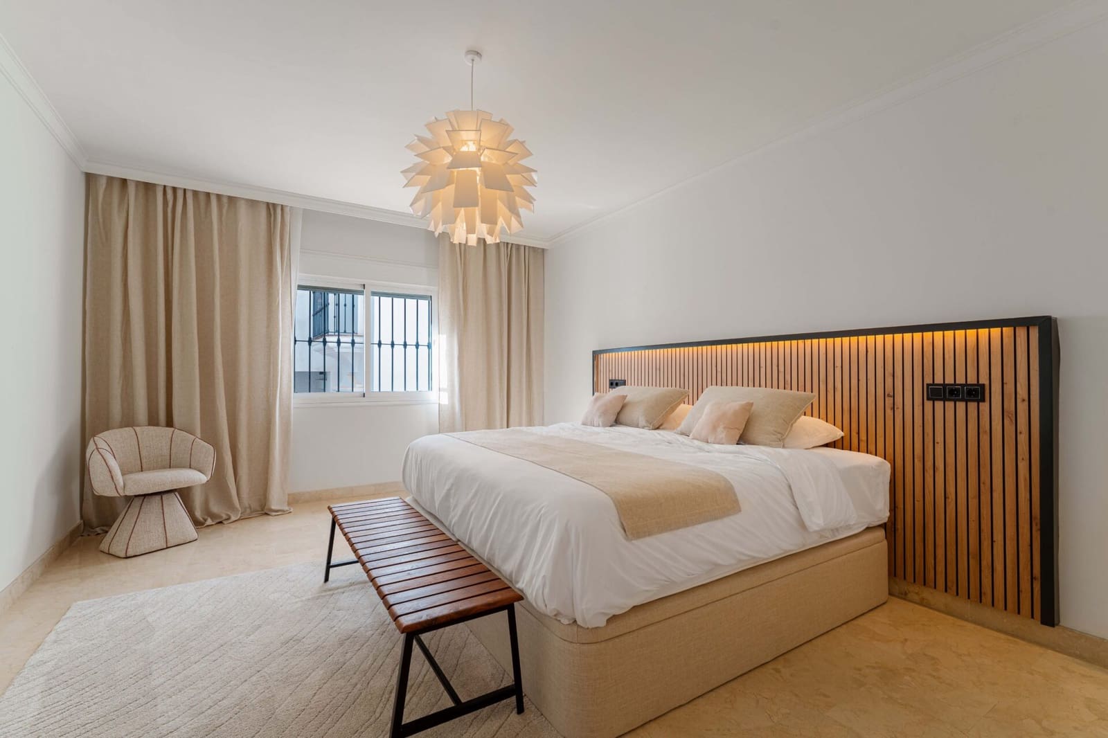 3 bedroom Apartment for sale in Golden Mile with pool garage - € 1,150,000 (Ref: 9422139)