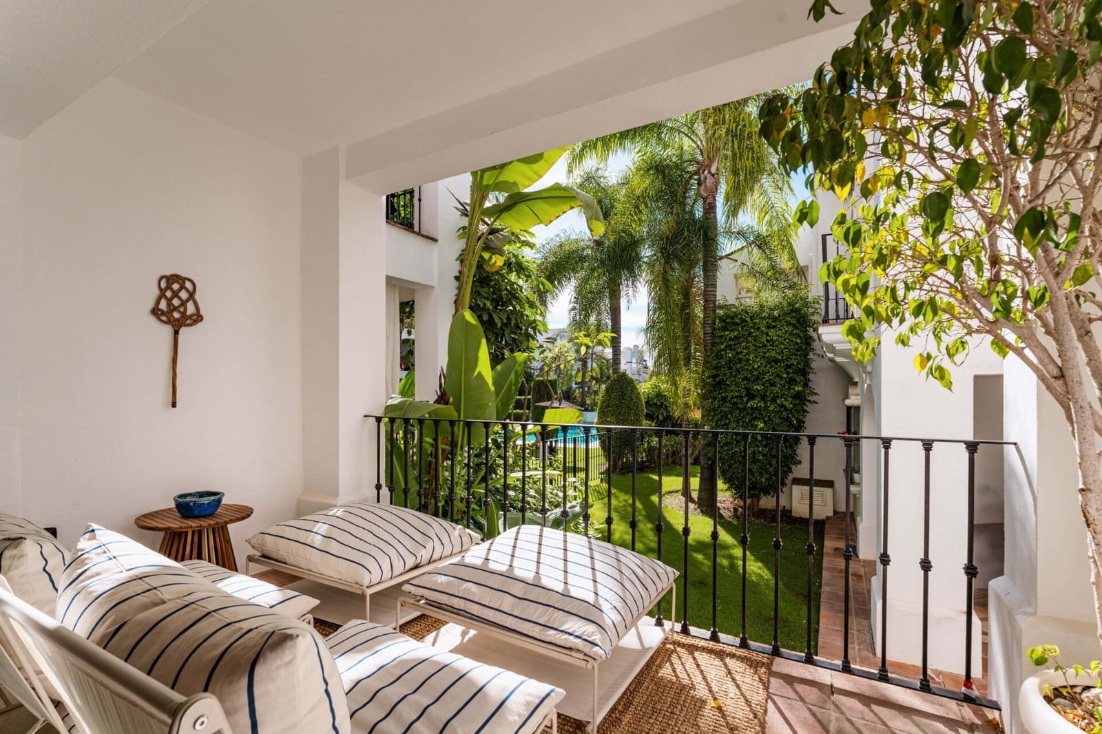 3 bedroom Apartment for sale in Golden Mile with pool garage - € 1,150,000 (Ref: 9422139)