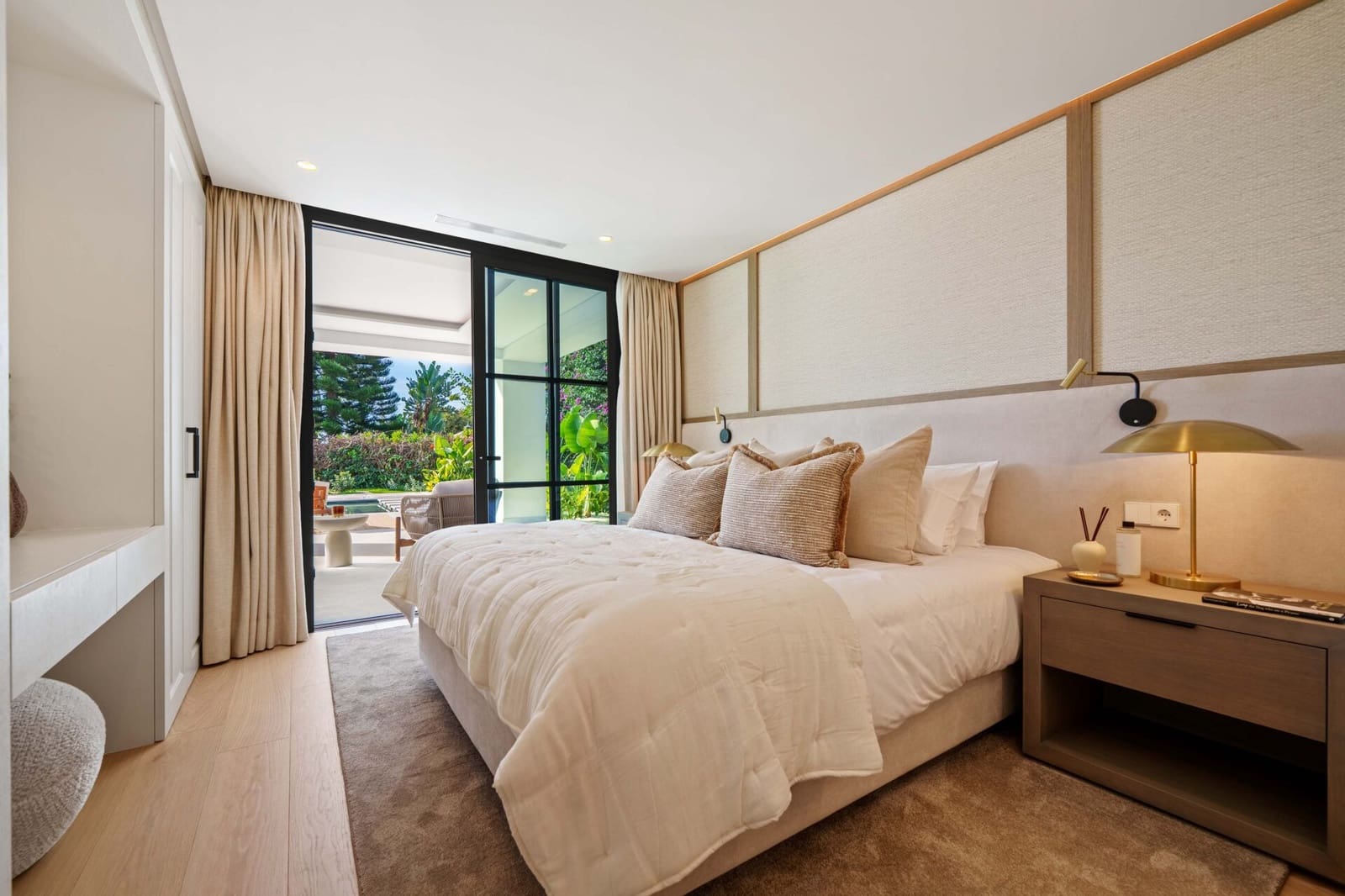 5 makuuhuone Huvila myytävänä paikassa La Quinta mukana uima-altaan 
autotalli - 6 250 000 € (Ref: 9422140)