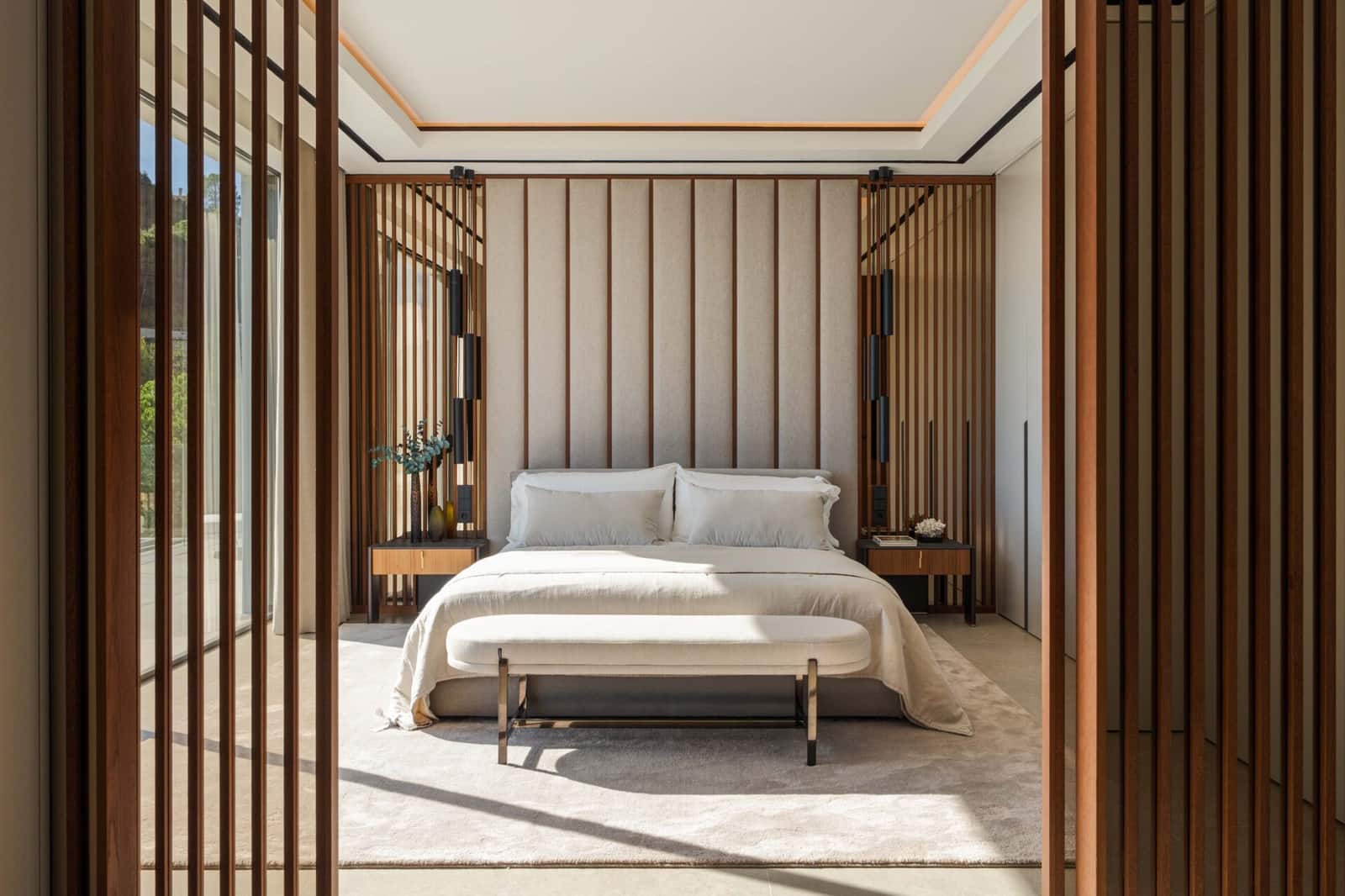 6 bedroom Villa for sale in La Quinta with pool garage - € 7,395,000 (Ref: 9426986)