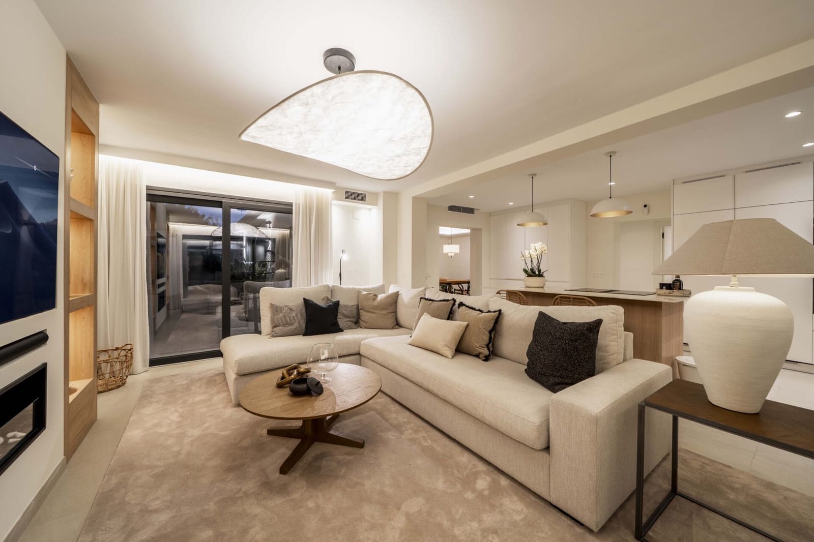 5 bedroom Villa for sale in San Pedro de Alcantara with pool - € 2,500,000 (Ref: 9446167)