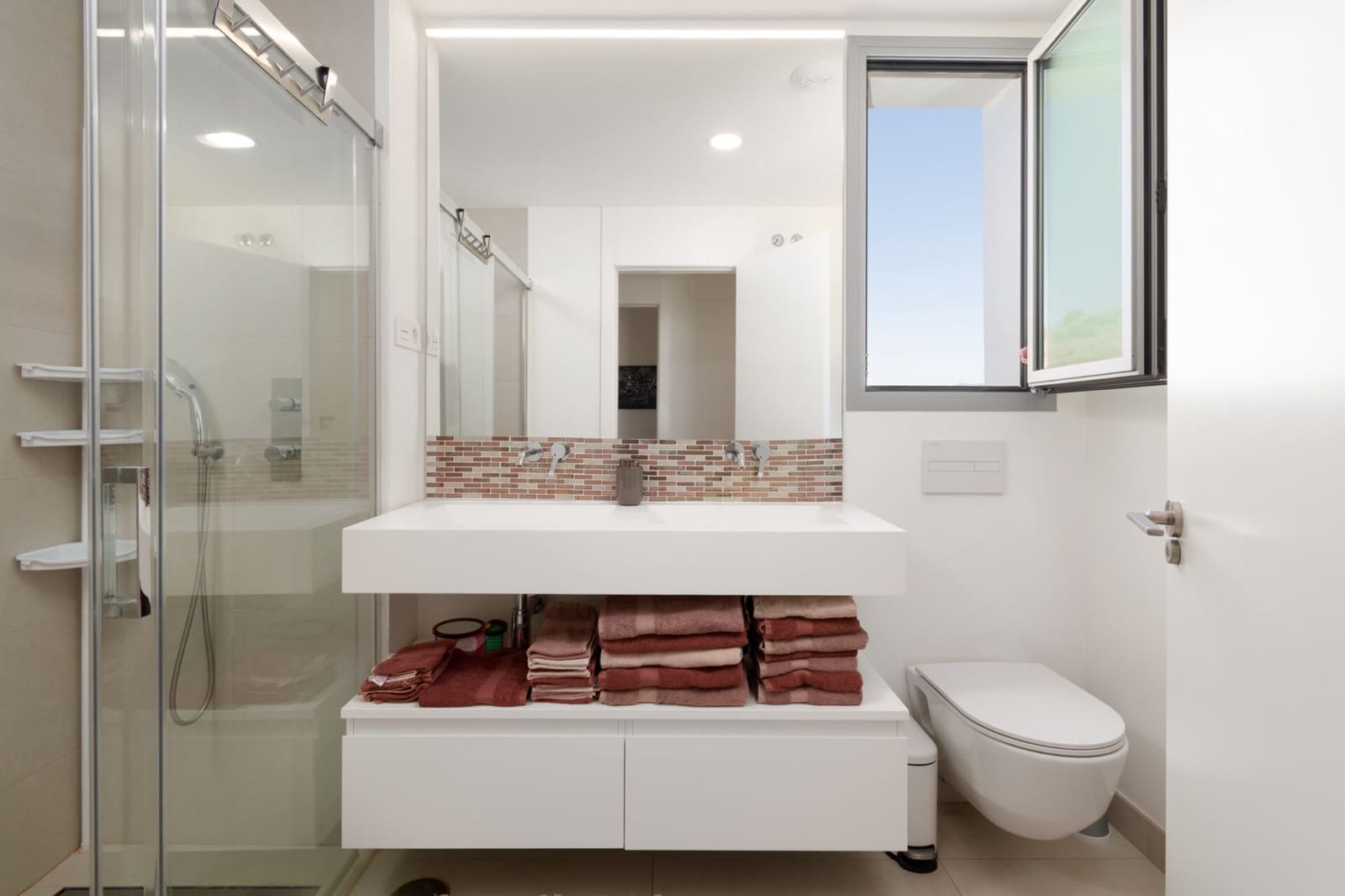 2 bedroom Apartment for sale in La Cala Golf with pool garage - € 690,000 (Ref: 9451924)