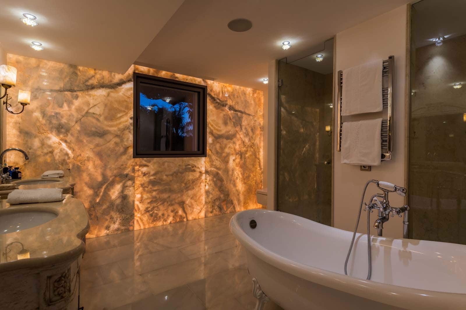 6 Zimmer Villa zu verkaufen in Nueva Andalucia mit Pool Garage - 9.750.000 € (Ref: 9456128)