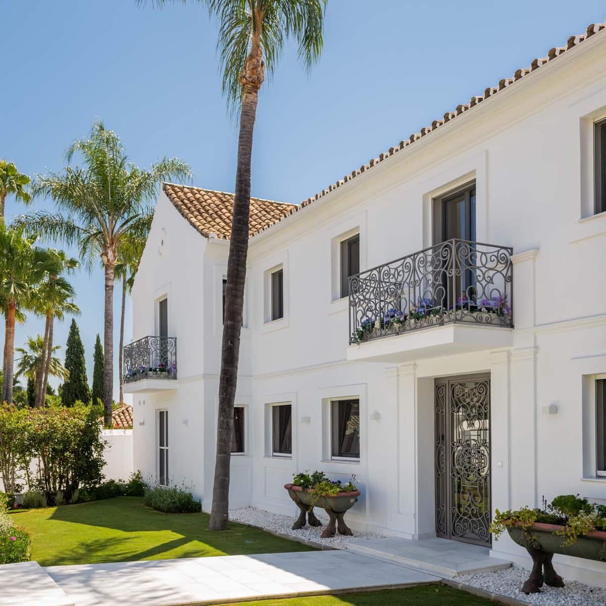6 Zimmer Villa zu verkaufen in Nueva Andalucia mit Pool Garage - 9.750.000 € (Ref: 9456128)